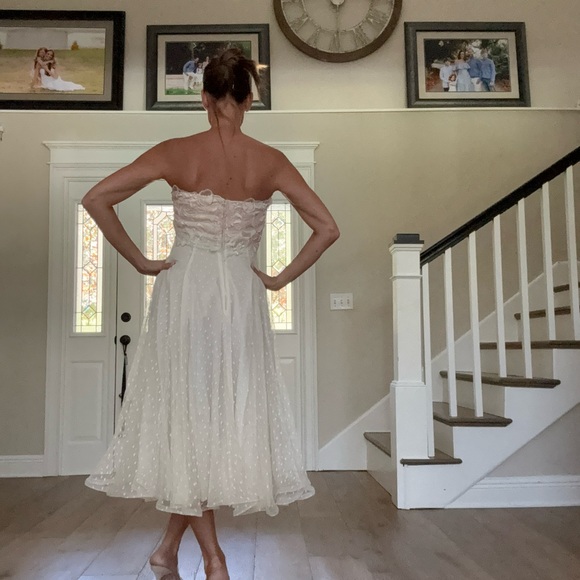 Vintage Elegant Cream Strapless Dress - Picture 2 of 3